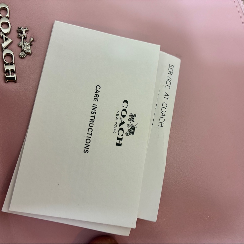 GIANT SALE! Coach Light Pink Leather Crossbody in excellent condition - Picture 13 of 14